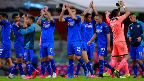 La goleada de Cruz Azul acapara las portadas de este domingo.