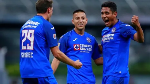 El Piojo y Santi ayudan a la causa cementera