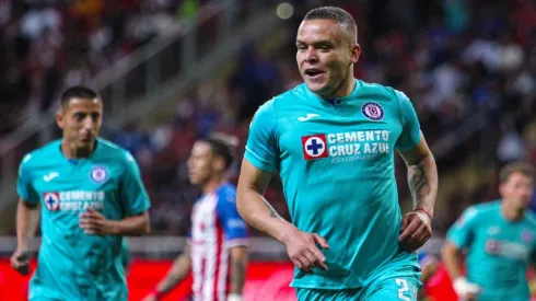 VIDEO: Gol de Jonathan Rodríguez y Cruz Azul ya vence a Chivas