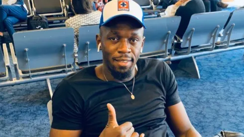 De lujo: Usain Bolt se convierte en el nuevo aficionado de Cruz Azul
