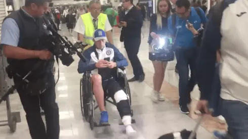 Aguilar llegó a México en silla de ruedas y hoy será evaluado