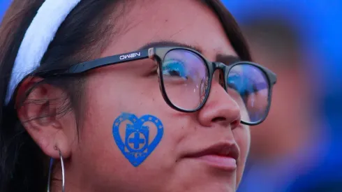 Cruz Azul vs Xolos con mujeres gratis al Azteca por el 8M