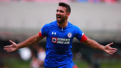 El delantero uruguayo celebra un tanto ante Lobos en el Apertura 2018