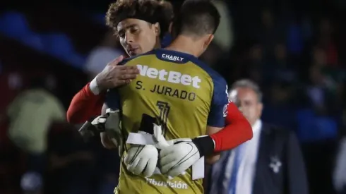 Jurado deja atrás a Memo Ochoa y es el portero más caro de Liga MX