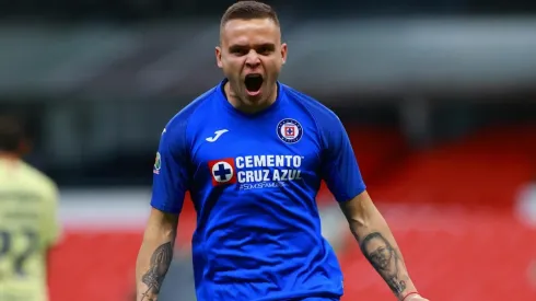 'Cabecita' celebra su tanto al América