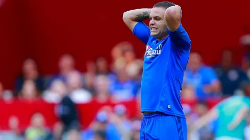 Jonathan Rodríguez en el duelo ante Pachuca del Clausura 2020 de la Liga MX