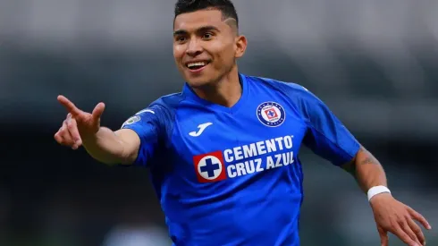 Orbelín Pineda muestra su felicidad en las redes