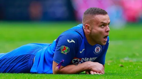 Jonathan Rodríguez en el duelo ante Tijuana en el Clausura 2020