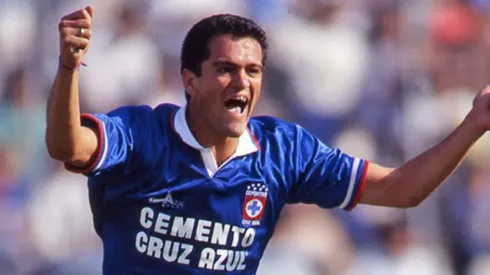 Carlos Hermosillo es el máximo anotador en la historia de Cruz Azul