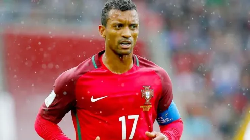 Nani en un partido con la selección de Portugal
