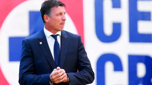 Robert Dante Siboldi en un encuentro con Cruz Azul