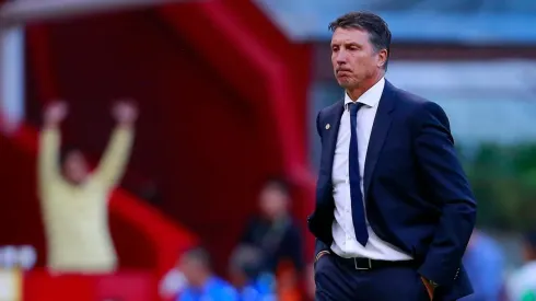 Robert Dante Siboldi en un partido con Cruz Azul