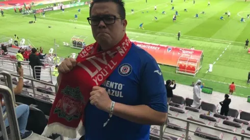 Escamilla con la camiseta de Cruz Azul