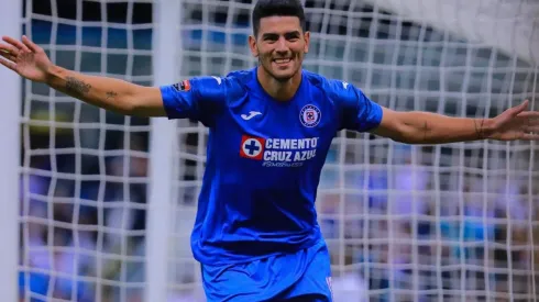 Lucas Passerini celebrando su tanto ante el Portmore United