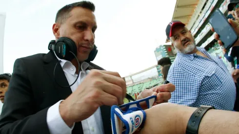 El Chaco Giménez en la llegada al estadio en un partido con Cruz Azul