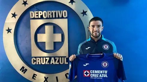 Galería: Ignacio Rivero luce su nueva camiseta de Cruz Azul