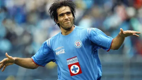 El Chelito en un partido con Cruz Azul