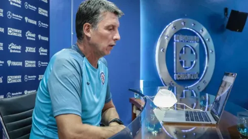 ¿Hasta cuándo renovó Robert Dante Siboldi su contrato con Cruz Azul?