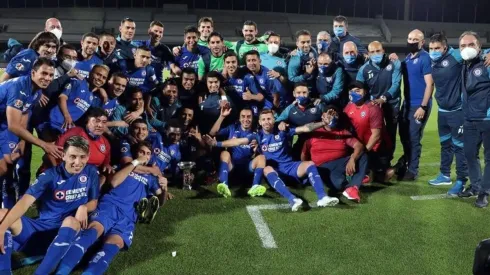 A un día del debut, Cruz Azul vuelve a tomarse las portadas: ¿es favorito?