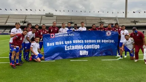 Pancarta del equipo en apoyo a Billy en la previa del partido