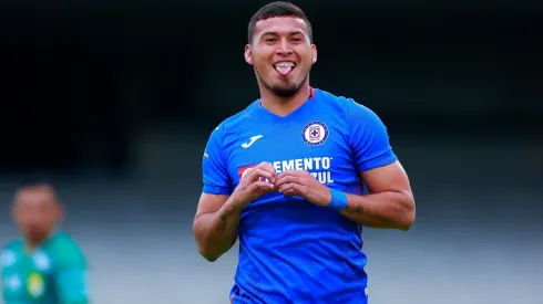 Juan Escobar celebra su tanto ante el León