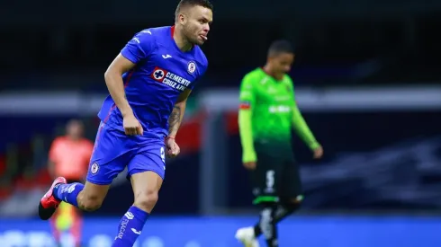 VIDEO: Cabecita anota su segundo de la noche y es goliza de Cruz Azul