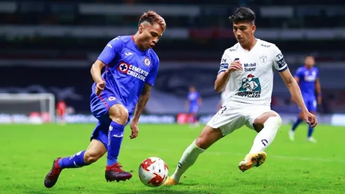 Cruz Azul remonta sobre el final y vence a Pachuca