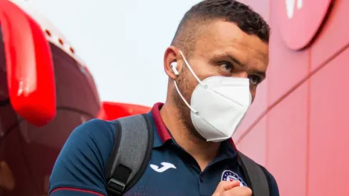 Cabecita llegando para el partido ante el Tijuana