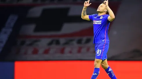 Jonathan Rodríguez podría salir de Cruz Azul.