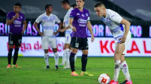 Rodríguez anotó los dos penaltis para Cruz Azul.
