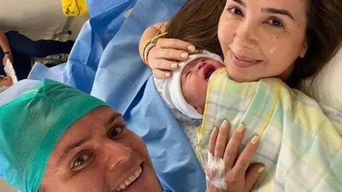 Jonathan Rodríguez fue papá este fin de semana.