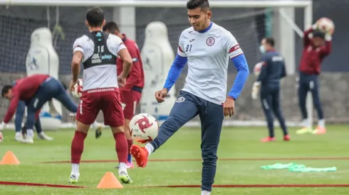 Orbelín Pineda ya entrena de vuelta con la Máquina.