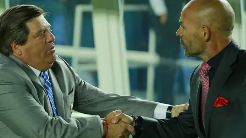 Jémez dirigió cinco Clásico Joven en su paso por Cruz Azul.