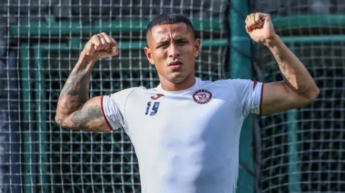 Yotún será titular vs Chivas.