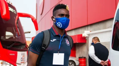 Jonathan Borja en la llegada a un encuentro