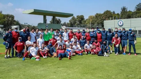 La Máquina necesita sumar de a tres.