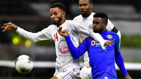 Cruz Azul pasó a cuartos de final tras vencer a Portmore United.