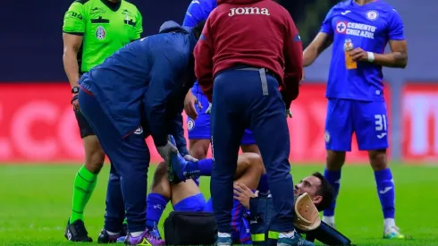 Aldrete salió en carrito.