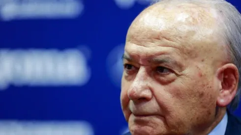 Billy Álvarez en una conferencia de prensa con Cruz Azul