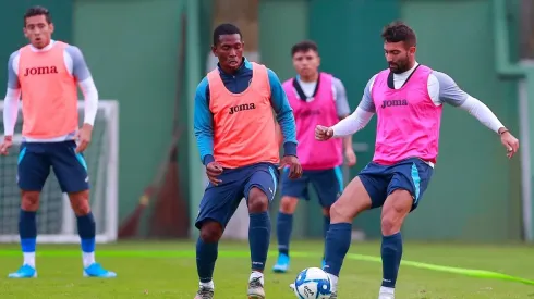 Angulo debía reportar con Cruz Azul el 1 de enero.