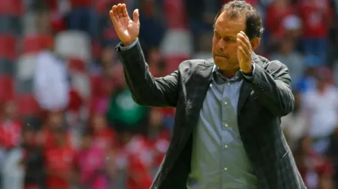 Juan Reynoso llega por un año