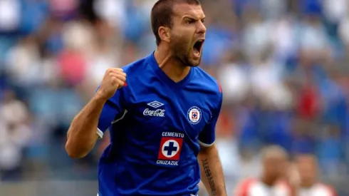 Tito Villa en su etapa como jugador de Cruz Azul