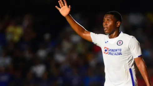 Bryan Angulo en su etapa como jugador de Cruz Azul