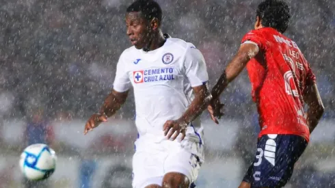 Bryan Angulo en su etapa como jugador de Cruz Azul