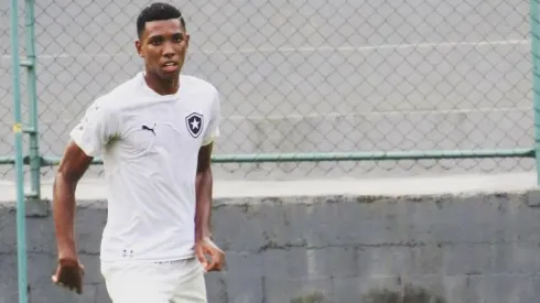 Botafogo sigue sin ceder ante el interés de Cruz Azul