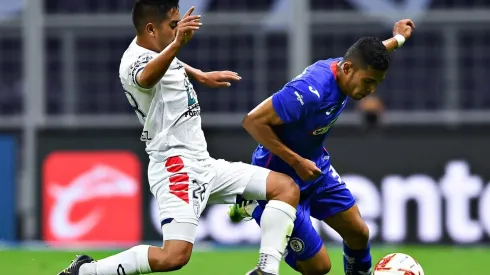 Pachuca y Cruz Azul se enfrentan este lunes.