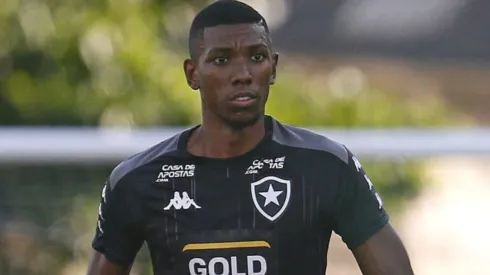 Kanú en un entrenamiento con el Botafogo