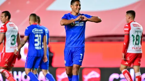 Luis Romo anotó el primer gol del partido.