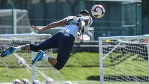 Yoshimar Yotún en un entrenamiento