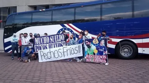 Así protestaba la afición de Cruz Azul.